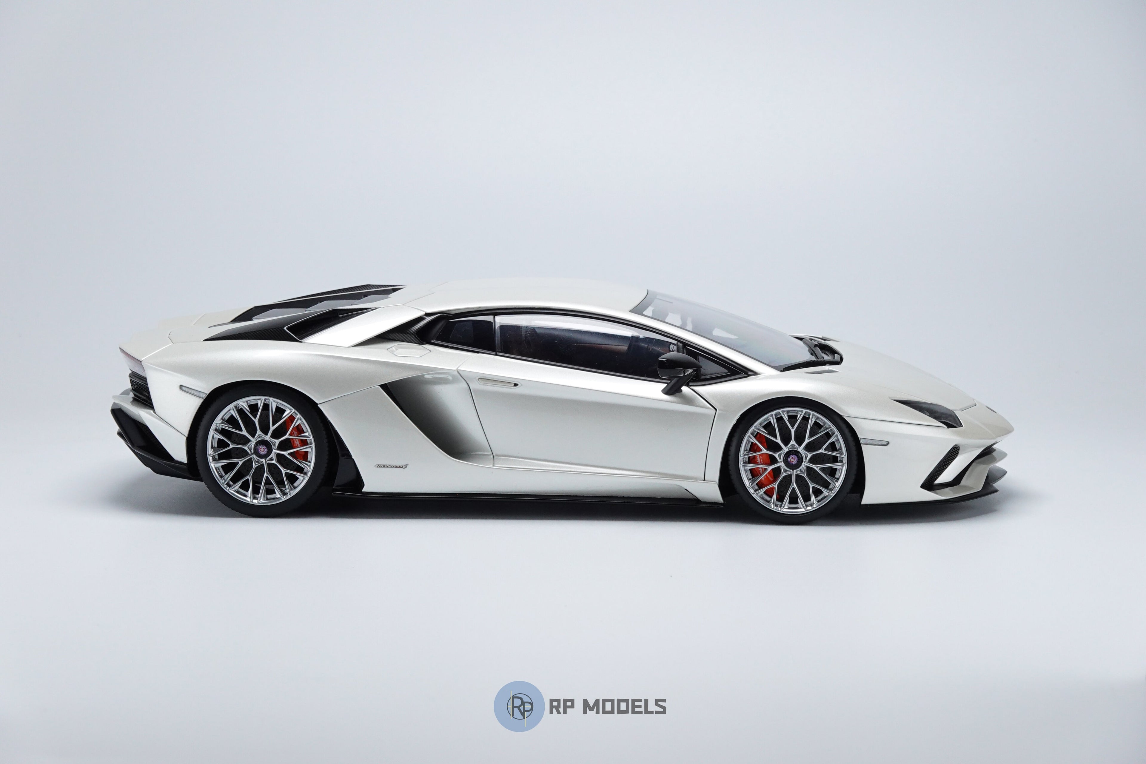 Aventador HRE P200 Wheels and Suspension Kit (Painted)