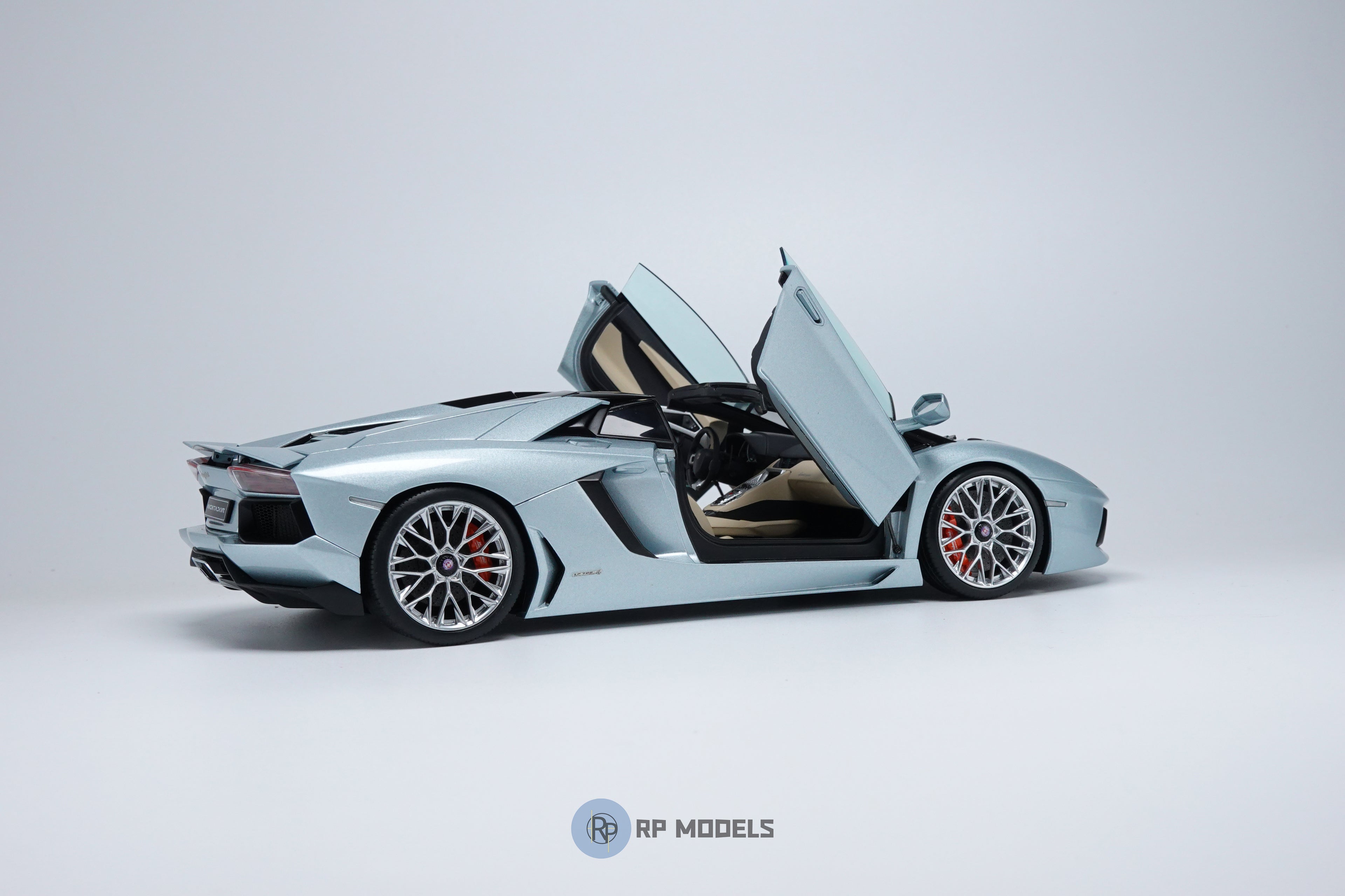 Aventador HRE P200 Wheels and Suspension Kit (Painted)