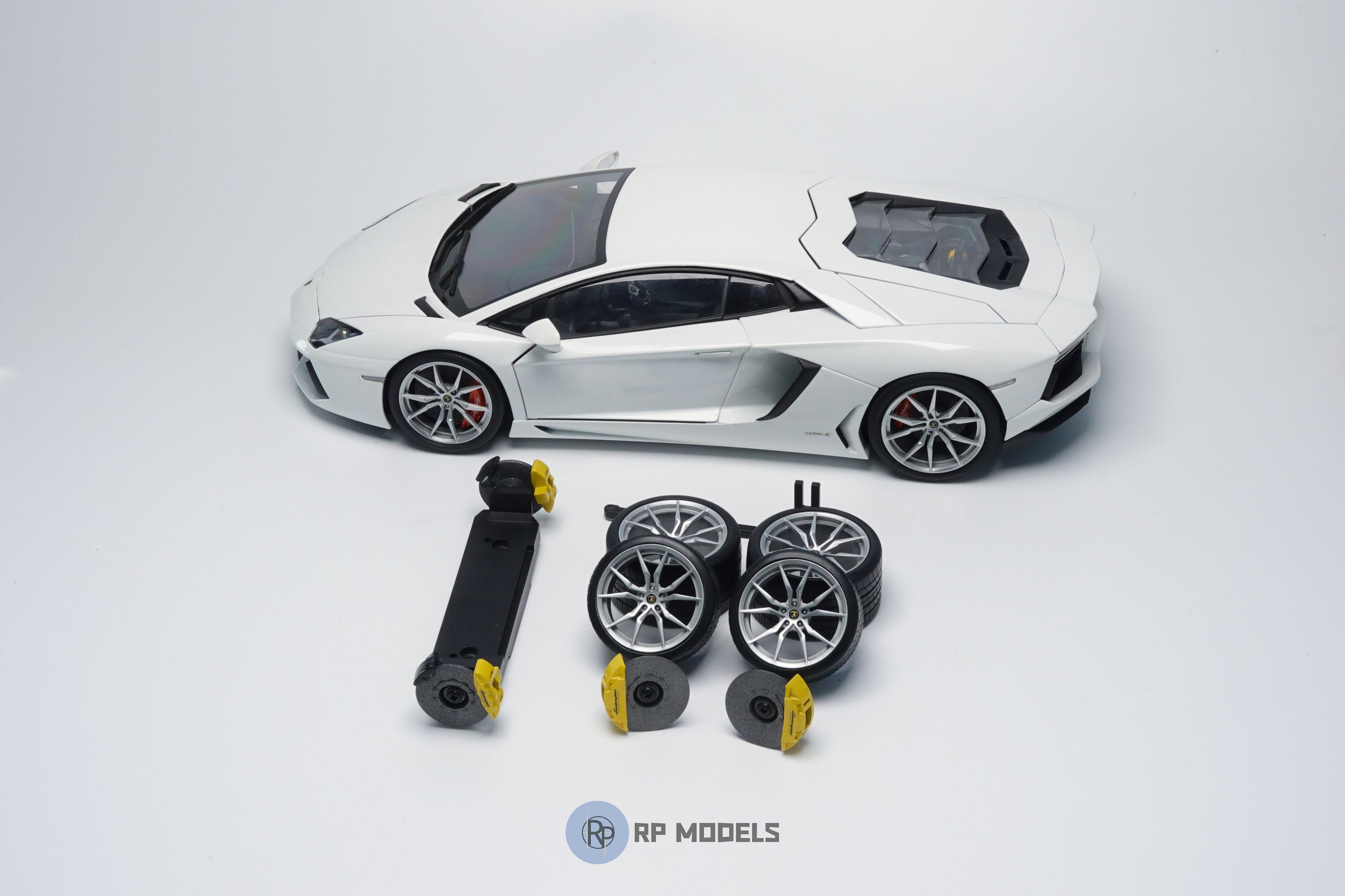Aventador Wheels and Suspension Kit (Painted)